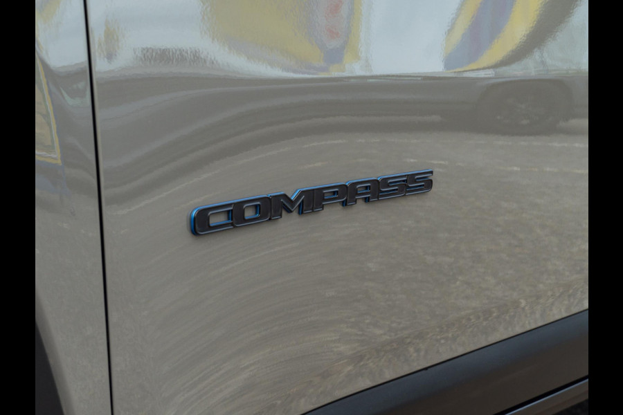 Jeep Compass 4xe 240 Plug-in Hybrid Electric Trailhawk|Panorama Elek achterklep