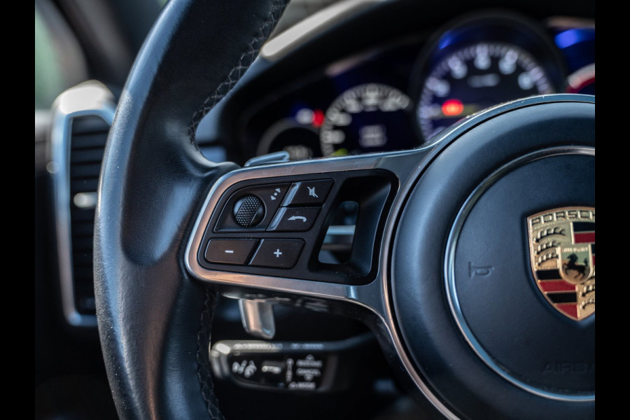 Porsche Cayenne Coupé 3.0 E-Hybrid | Sport Design | Pano | ACC | Chrono | Dealer Ond.