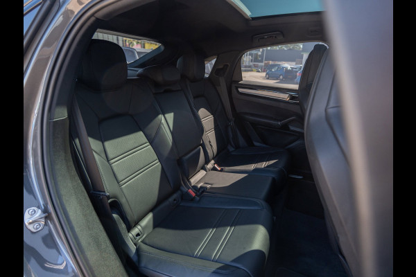 Porsche Cayenne Coupé 3.0 E-Hybrid | Sport Design | Pano | ACC | Chrono | Dealer Ond.