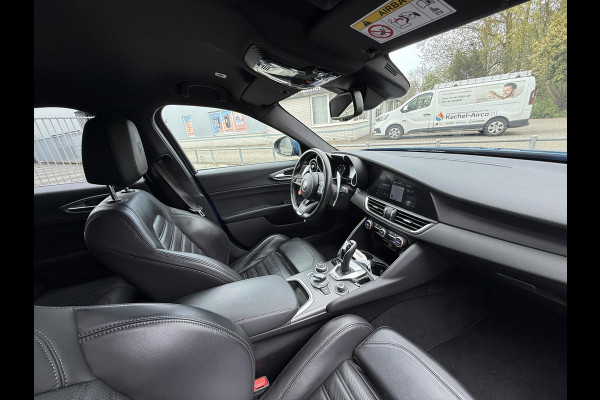 Alfa Romeo Giulia 2.0Turbo Aut. 200pk Sprint | Sport | Leder | Navi |
