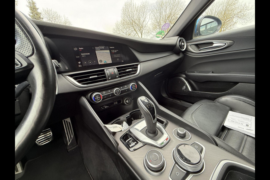Alfa Romeo Giulia 2.0Turbo Aut. 200pk Sprint | Sport | Leder | Navi |