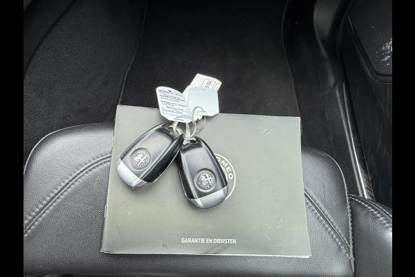 Alfa Romeo Giulia 2.0Turbo Aut. 200pk Sprint | Sport | Leder | Navi |