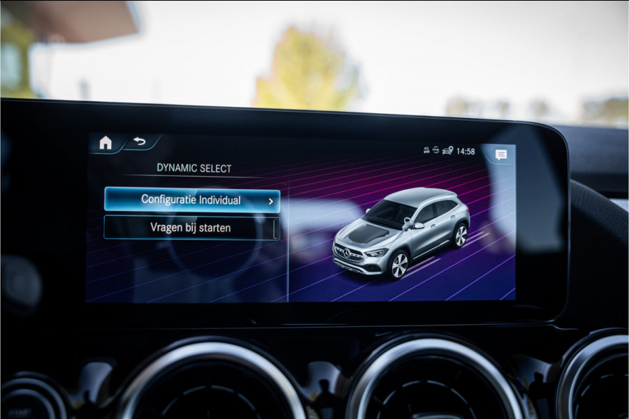 Mercedes-Benz GLA 250 e Style ** Panodak ** Trekhaak ** LED **