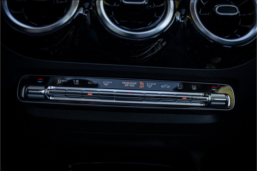 Mercedes-Benz GLA 250 e Style ** Panodak ** Trekhaak ** LED **