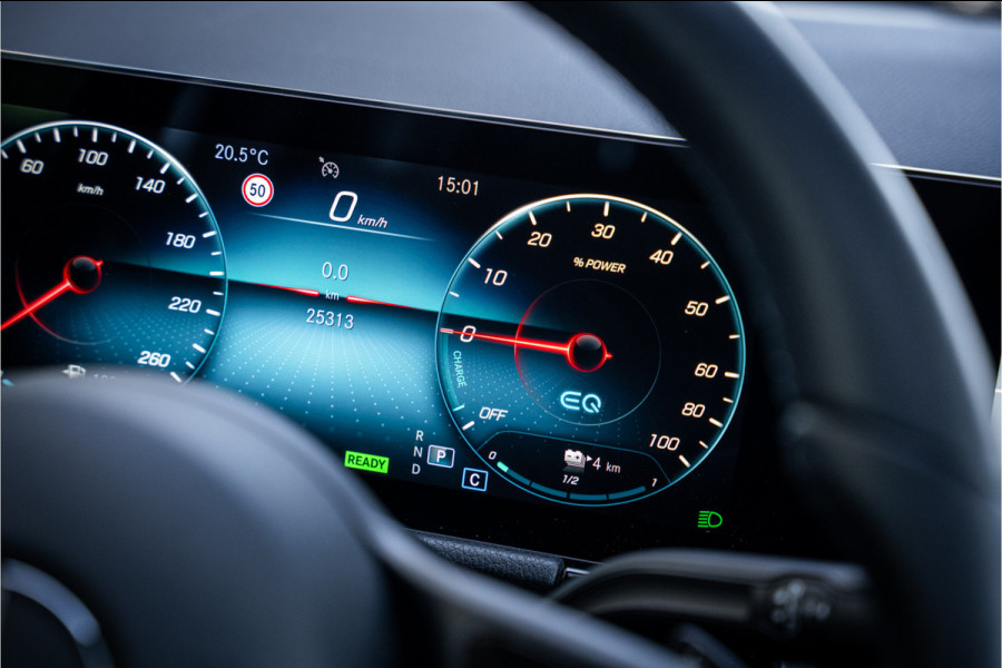 Mercedes-Benz GLA 250 e Style ** Panodak ** Trekhaak ** LED **
