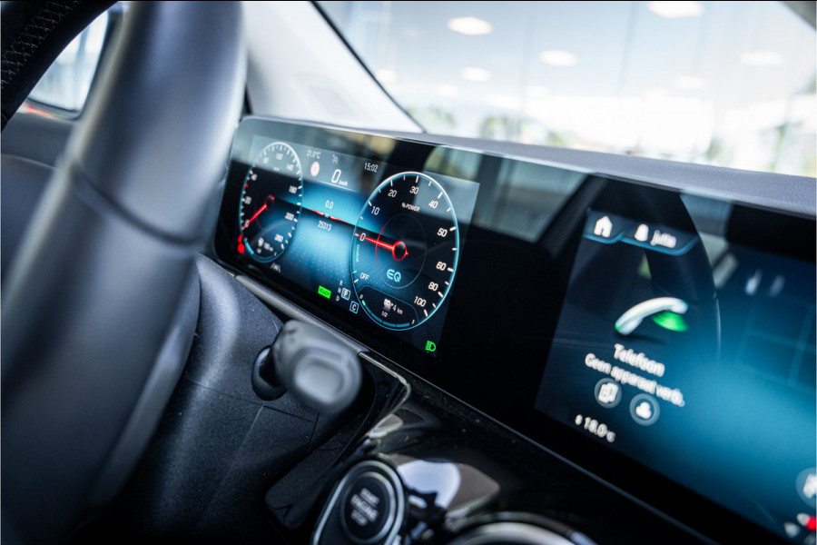 Mercedes-Benz GLA 250 e Style ** Panodak ** Trekhaak ** LED **