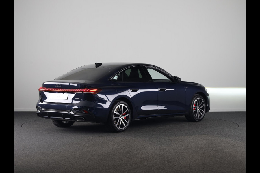 Audi A5 Limousine S edition Competition 2.0 TFSI e 367 PK | B&O premium soundysteem | Geheugenpakket | Ambiente lichtpakket pro | Carbon interieur |