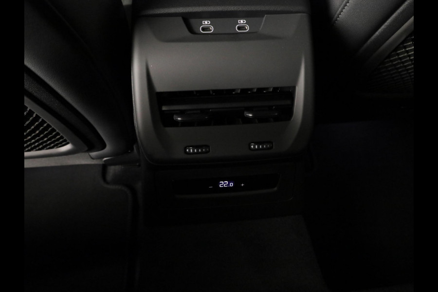 Audi A5 Limousine S edition Competition 2.0 TFSI e 367 PK | B&O premium soundysteem | Geheugenpakket | Ambiente lichtpakket pro | Carbon interieur |