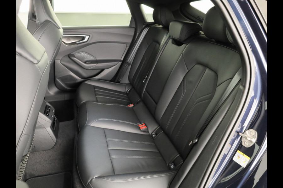Audi A5 Limousine S edition Competition 2.0 TFSI e 367 PK | B&O premium soundysteem | Geheugenpakket | Ambiente lichtpakket pro | Carbon interieur |
