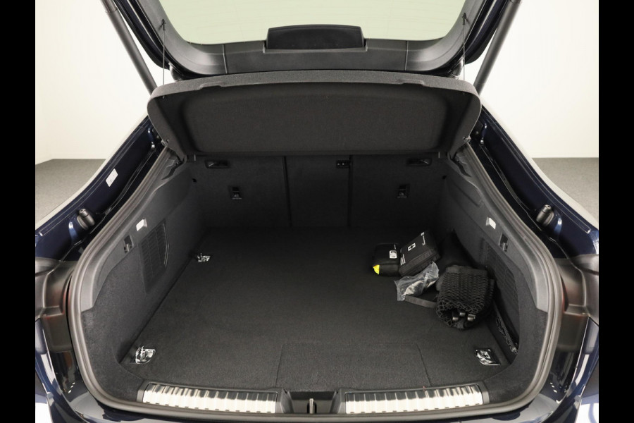 Audi A5 Limousine S edition Competition 2.0 TFSI e 367 PK | B&O premium soundysteem | Geheugenpakket | Ambiente lichtpakket pro | Carbon interieur |