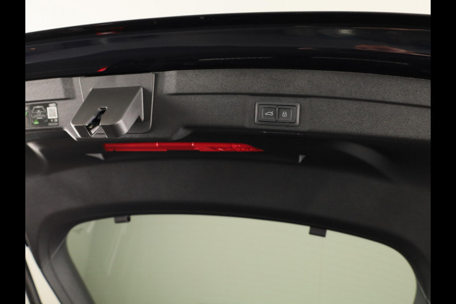Audi A5 Limousine S edition Competition 2.0 TFSI e 367 PK | B&O premium soundysteem | Geheugenpakket | Ambiente lichtpakket pro | Carbon interieur |