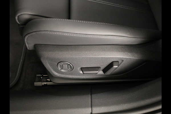 Audi A5 Limousine S edition Competition 2.0 TFSI e 367 PK | B&O premium soundysteem | Geheugenpakket | Ambiente lichtpakket pro | Carbon interieur |