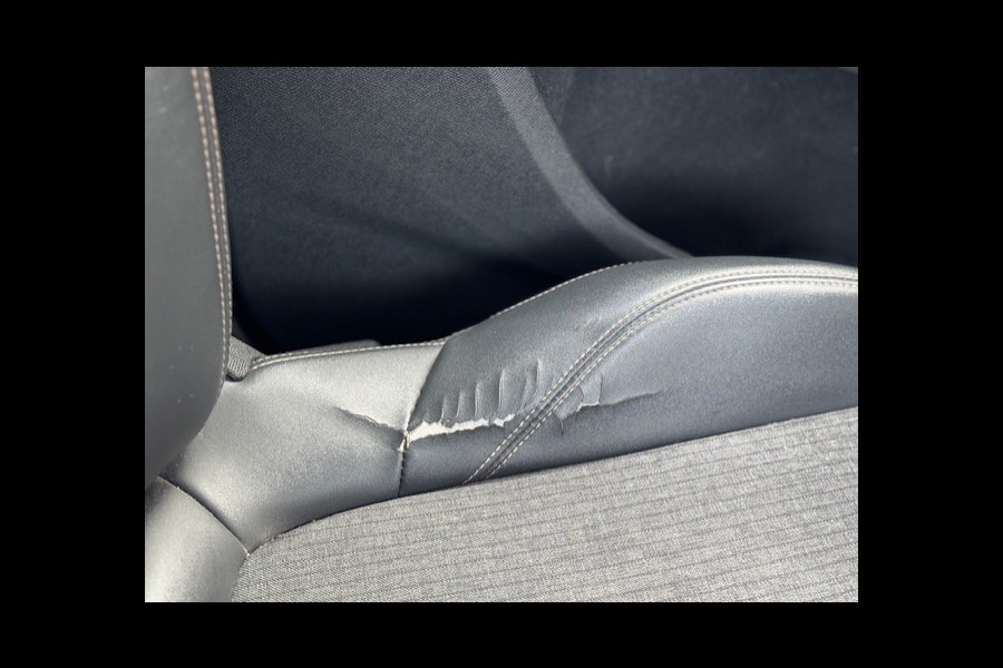 Peugeot 3008 1.2 GT Line - Nieuwe DB riem-Dealer onderhouden