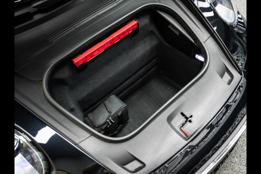 Porsche 911 Cabrio 3.0 Carrera 4 S | Akrapovic | NL geleverd | Burmester | Lift | Full Option | krijt stiksel| Stoel ventilatie en verwarming | dealer onderhouden |