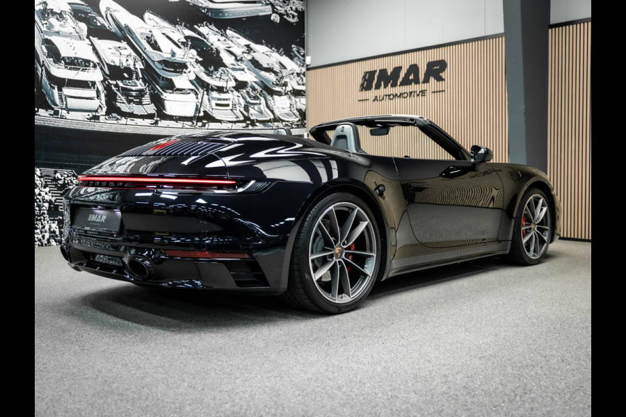 Porsche 911 Cabrio 3.0 Carrera 4 S | Akrapovic | NL geleverd | Burmester | Lift | Full Option | krijt stiksel| Stoel ventilatie en verwarming | dealer onderhouden |