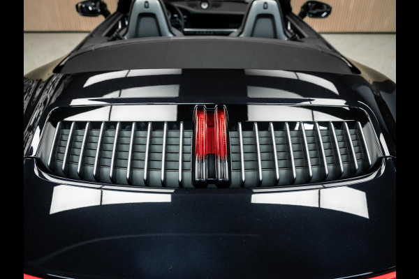 Porsche 911 Cabrio 3.0 Carrera 4 S | Akrapovic | NL geleverd | Burmester | Lift | Full Option | krijt stiksel| Stoel ventilatie en verwarming | dealer onderhouden |