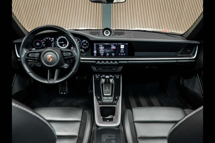 Porsche 911 Cabrio 3.0 Carrera 4 S | Akrapovic | NL geleverd | Burmester | Lift | Full Option | krijt stiksel| Stoel ventilatie en verwarming | dealer onderhouden |