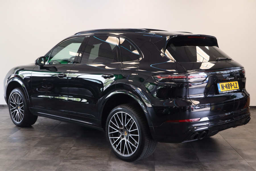 Porsche Cayenne 3.0 E-Hybrid Panoramadak Luchtvering Matrix 21"LM * Hemelvaartsdag geopend van 12:00 tot 17:00u *