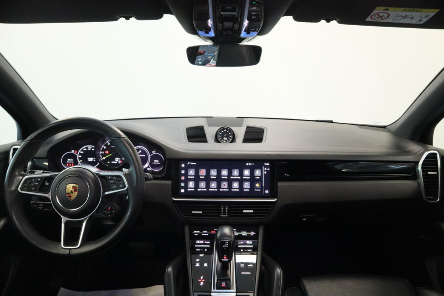 Porsche Cayenne 3.0 E-Hybrid Panoramadak Luchtvering Matrix 21"LM * Hemelvaartsdag geopend van 12:00 tot 17:00u *