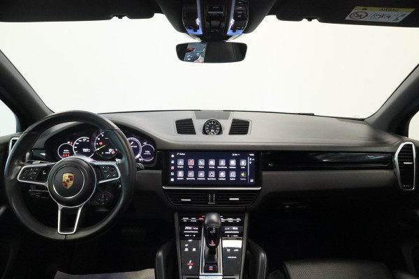 Porsche Cayenne 3.0 E-Hybrid Panoramadak Luchtvering Matrix 21"LM * Hemelvaartsdag geopend van 12:00 tot 17:00u *