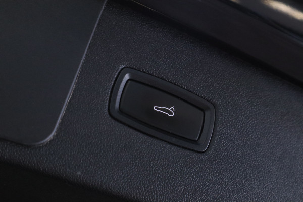 Porsche Cayenne 3.0 E-Hybrid Panoramadak Luchtvering Matrix 21"LM * Hemelvaartsdag geopend van 12:00 tot 17:00u *