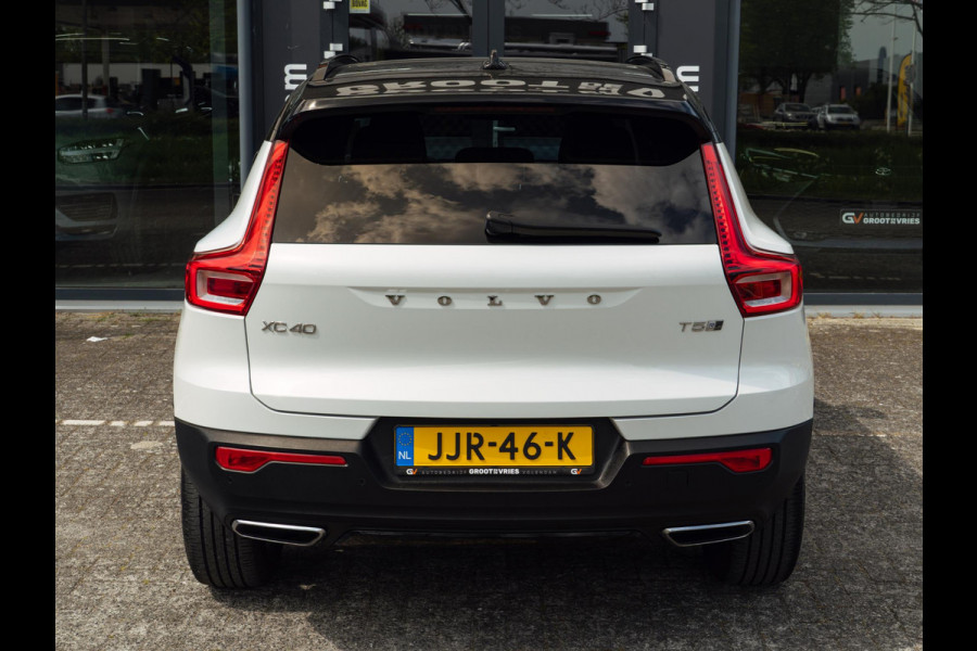 Volvo XC40 1.5 T5 Twin Engine R-Design Panorama