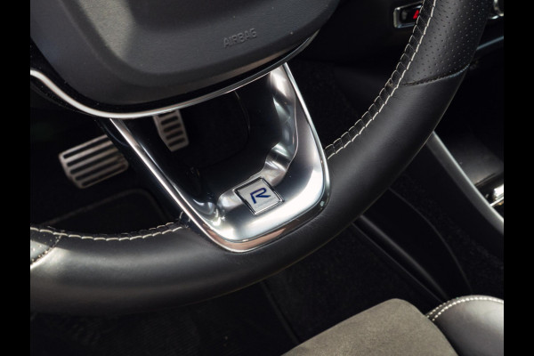 Volvo XC40 1.5 T5 Twin Engine R-Design Panorama