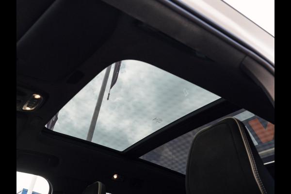 Volvo XC40 1.5 T5 Twin Engine R-Design Panorama