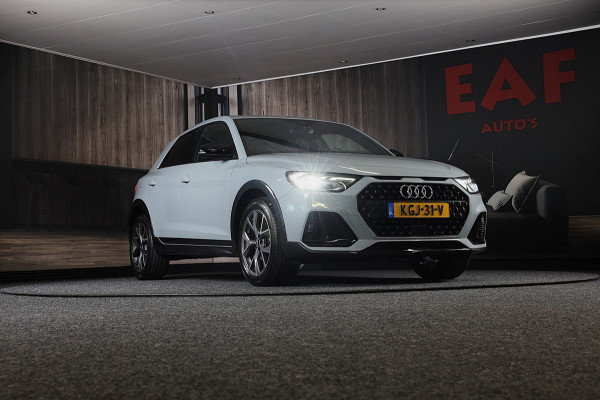 Audi A1 CITYCARVER 30 TFSI S Line / AUT / Cc / Lane Assist / Camera / Navi / Digital Cockpit / Matrix / Pdc / 18 Inch