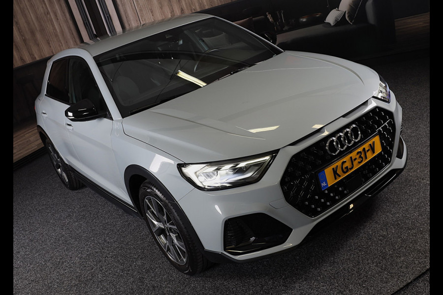 Audi A1 CITYCARVER 30 TFSI S Line / AUT / Cc / Lane Assist / Camera / Navi / Digital Cockpit / Matrix / Pdc / 18 Inch
