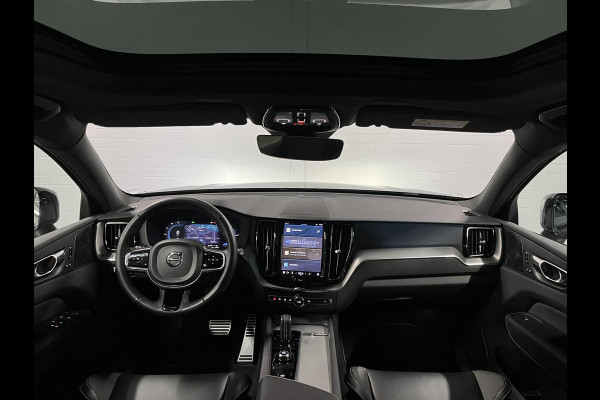 Volvo XC60 2.0 T6 Plug-in hybrid AWD Plus Dark Trekhaak | Adapt. cruise | Open dak | Stuur-/stoelverwarming | Memory | Harman/Kardon | Carplay