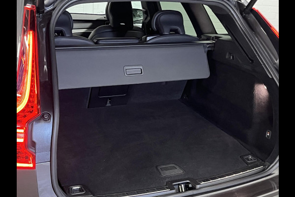 Volvo XC60 2.0 T6 Plug-in hybrid AWD Plus Dark Trekhaak | Adapt. cruise | Open dak | Stuur-/stoelverwarming | Memory | Harman/Kardon | Carplay