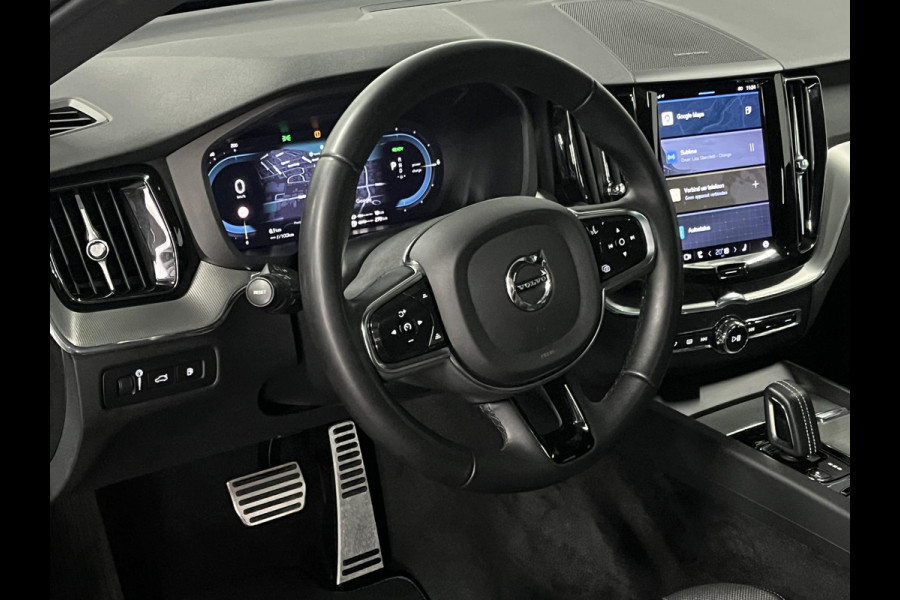 Volvo XC60 2.0 T6 Plug-in hybrid AWD Plus Dark Trekhaak | Adapt. cruise | Open dak | Stuur-/stoelverwarming | Memory | Harman/Kardon | Carplay