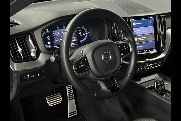 Volvo XC60 2.0 T6 Plug-in hybrid AWD Plus Dark Trekhaak | Adapt. cruise | Open dak | Stuur-/stoelverwarming | Memory | Harman/Kardon | Carplay