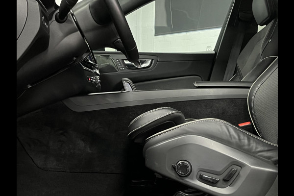 Volvo XC60 2.0 T6 Plug-in hybrid AWD Plus Dark Trekhaak | Adapt. cruise | Open dak | Stuur-/stoelverwarming | Memory | Harman/Kardon | Carplay