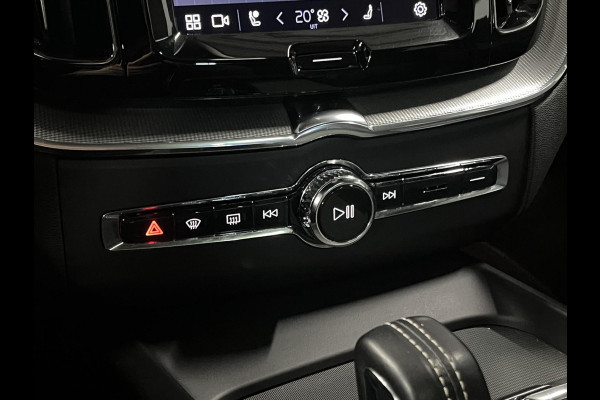 Volvo XC60 2.0 T6 Plug-in hybrid AWD Plus Dark Trekhaak | Adapt. cruise | Open dak | Stuur-/stoelverwarming | Memory | Harman/Kardon | Carplay