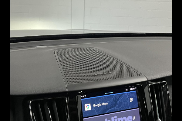 Volvo XC60 2.0 T6 Plug-in hybrid AWD Plus Dark Trekhaak | Adapt. cruise | Open dak | Stuur-/stoelverwarming | Memory | Harman/Kardon | Carplay