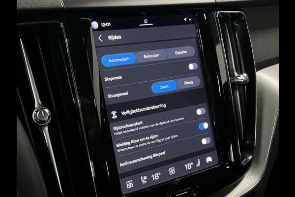 Volvo XC60 2.0 T6 Plug-in hybrid AWD Plus Dark Long Range | Open dak |  Adapt. cruise | Stuur-/stoelverwarming | Harman/Kardon | Memory | Carplay