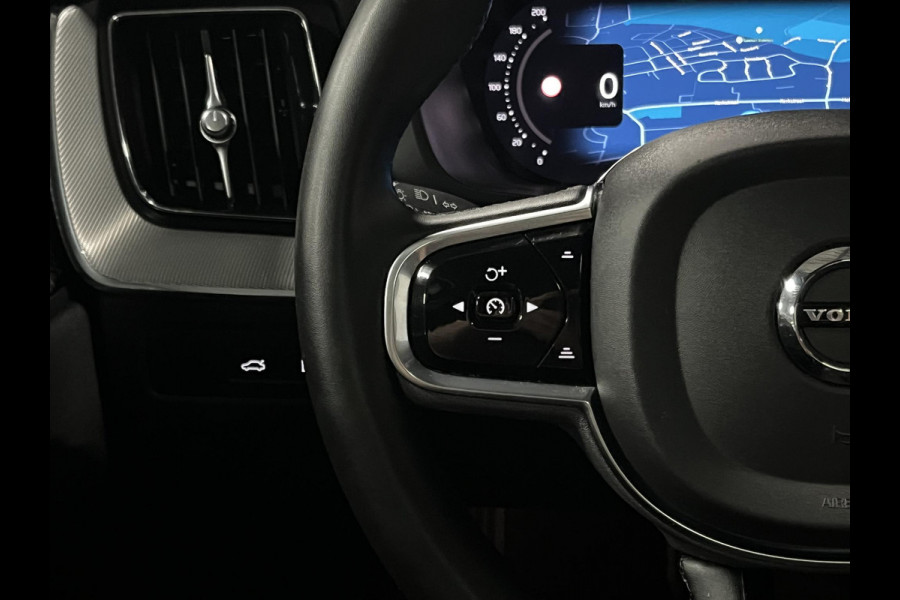 Volvo XC60 2.0 T6 Plug-in hybrid AWD Plus Dark Long Range | Open dak |  Adapt. cruise | Stuur-/stoelverwarming | Harman/Kardon | Memory | Carplay