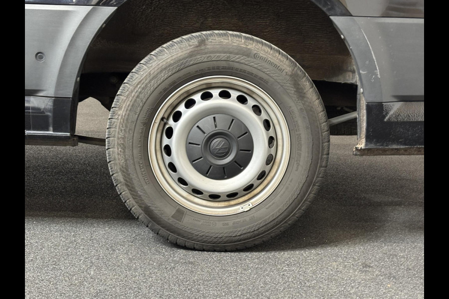Volkswagen Crafter 30 2.0 TDI L3H3 Highline Automaat Airco App-connect Adaptive Cruise Control Camera Trekhaak