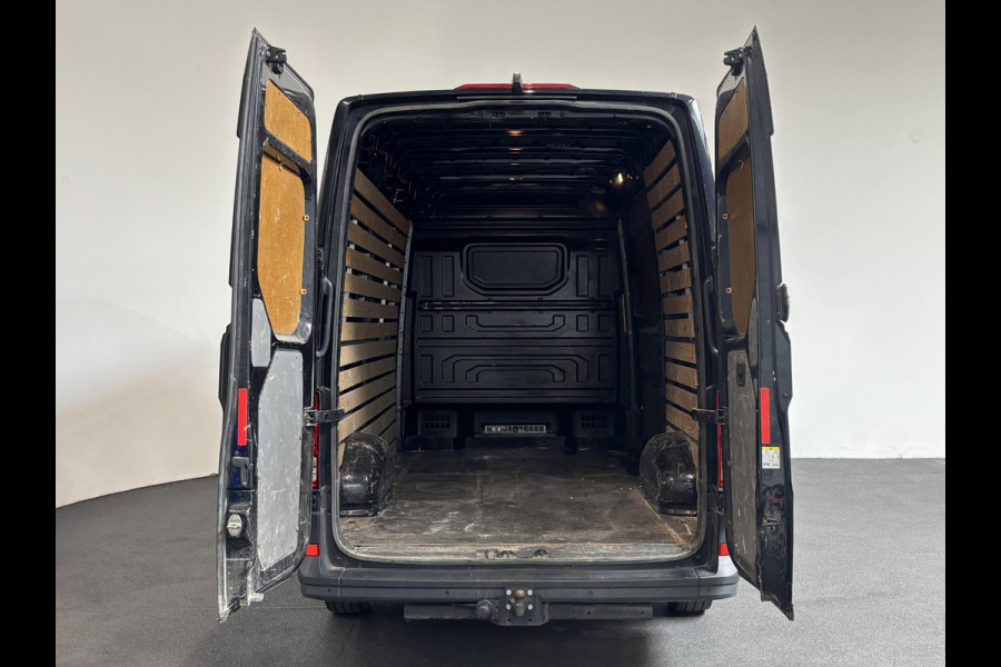 Volkswagen Crafter 30 2.0 TDI L3H3 Highline Automaat Airco App-connect Adaptive Cruise Control Camera Trekhaak