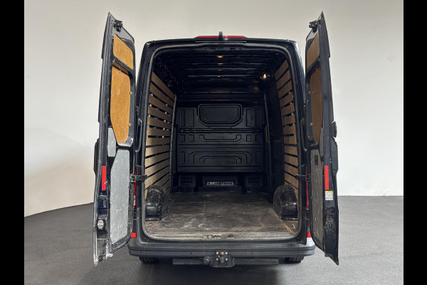 Volkswagen Crafter 30 2.0 TDI L3H3 Highline Automaat Airco App-connect Adaptive Cruise Control Camera Trekhaak