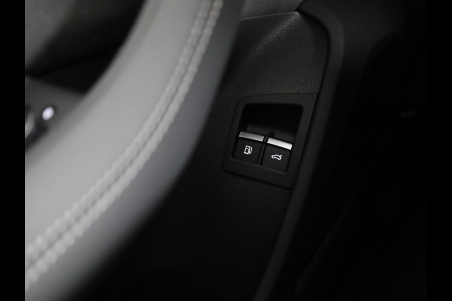 Audi Q7 Pro Line S 55 TFSI e 394 pk | Bang & Olufsen Premium 3D | Glazen panoramadak | Vierwielbesturing | Sportstoelen plus voorin |