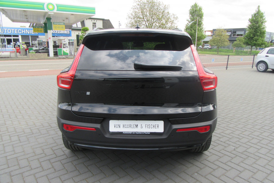 Volvo EX40 Single Motor Extended Range Plus Black Ed. 82 kWh
