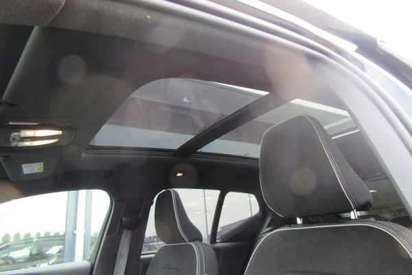 Volvo EX40 Single Motor Extended Range Plus Black Ed. 82 kWh