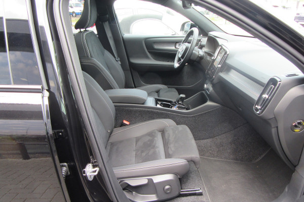 Volvo EX40 Single Motor Extended Range Plus Black Ed. 82 kWh