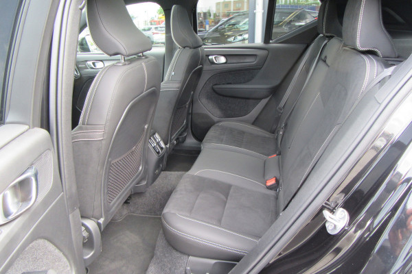 Volvo EX40 Single Motor Extended Range Plus Black Ed. 82 kWh