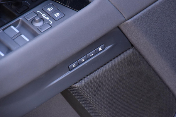 Land Rover Range Rover Evoque P300e PHEV AWD Dynamic SE