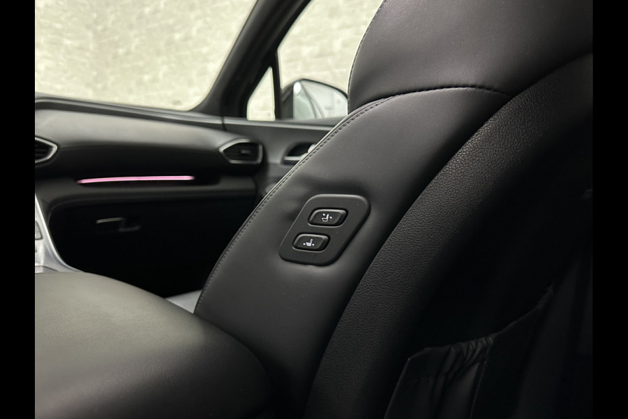Hyundai Santa Fe 1.6 T-GDI PHEV Premium Plus Sky | Panorama | 360 Camera | ACC | 100% SOH | Krell-Sound | Head-Up | Stoelventilatie | Leder | Memory | Keyless-Entry | Stoelverwarming V+A | Stuurwielverwarming | Alcantara Hemel | Dodehoek | Lane Assist | Full-LED | 19 inch | Carplay | Zonwering | Getint Glas |
