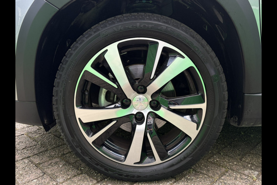 Peugeot 2008 1.2 PureTech Allure 130pk EAT6 !!! Verkocht !!! | Unieke KM-stand | Grip Control | Apple Carplay | Achteruitrijcamera | PDC A